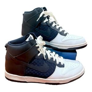 Nike Dunks High-Top Sneakers Obsidian